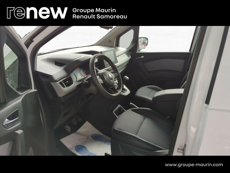 RENAULT Kangoo Van d’occasion à vendre à FONTAINEBLEAU chez DPL - GARAGE DU CENTRE (Photo 14)